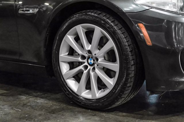 2016 BMW 5-Series 535i Sedan 4D photo