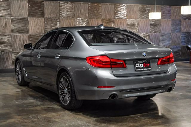 2017 BMW 5-Series 530i Sedan 4D photo