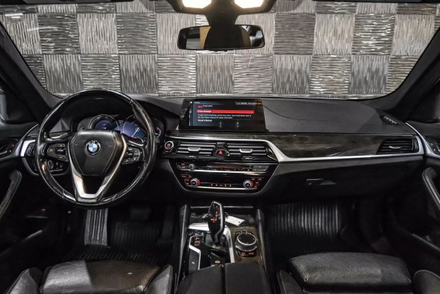 2017 BMW 5-Series 530i Sedan 4D photo