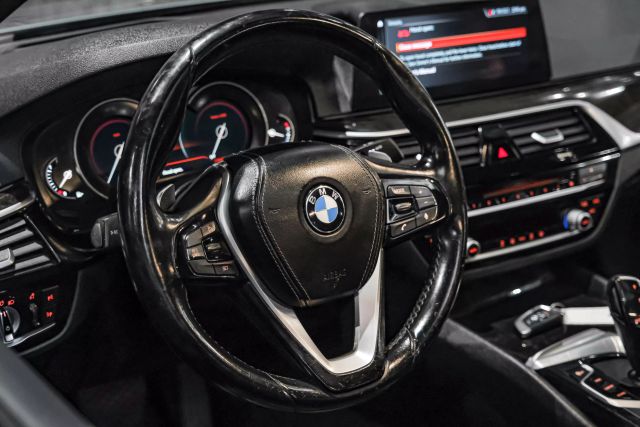 2017 BMW 5-Series 530i Sedan 4D photo
