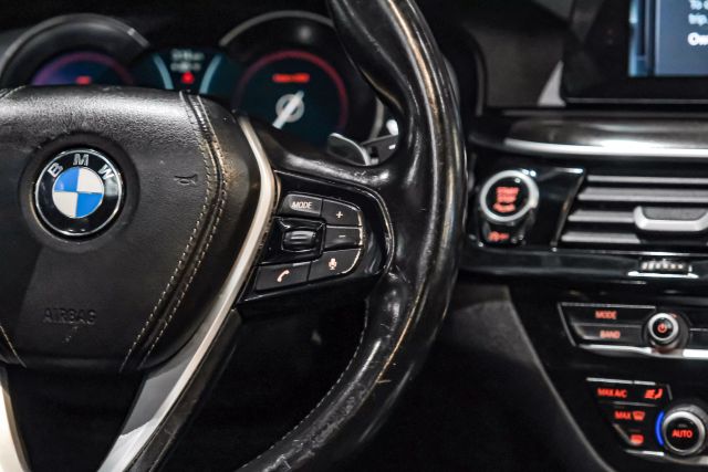2017 BMW 5-Series 530i Sedan 4D photo