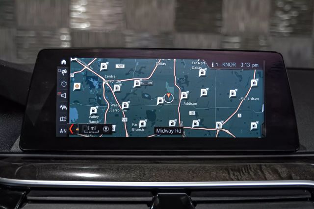 2017 BMW 5-Series 530i Sedan 4D photo