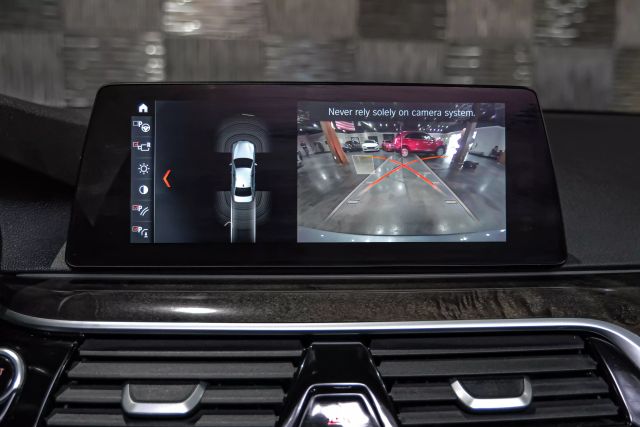2017 BMW 5-Series 530i Sedan 4D photo