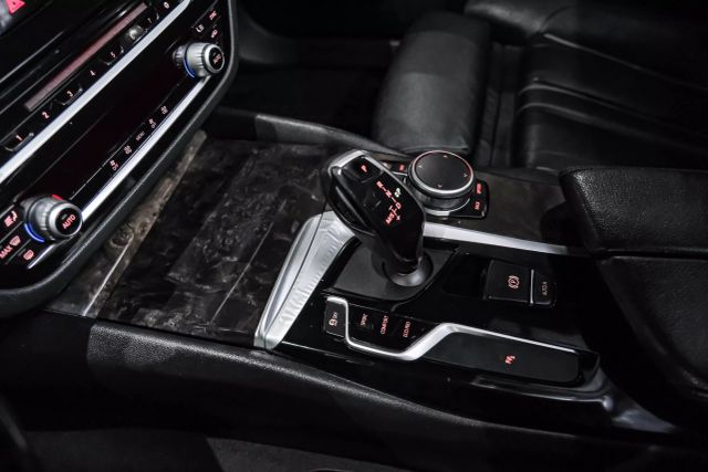 2017 BMW 5-Series 530i Sedan 4D photo