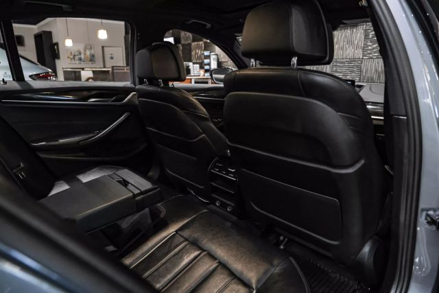 2017 BMW 5-Series 530i Sedan 4D photo