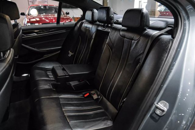 2017 BMW 5-Series 530i Sedan 4D photo