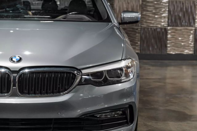 2017 BMW 5-Series 530i Sedan 4D photo