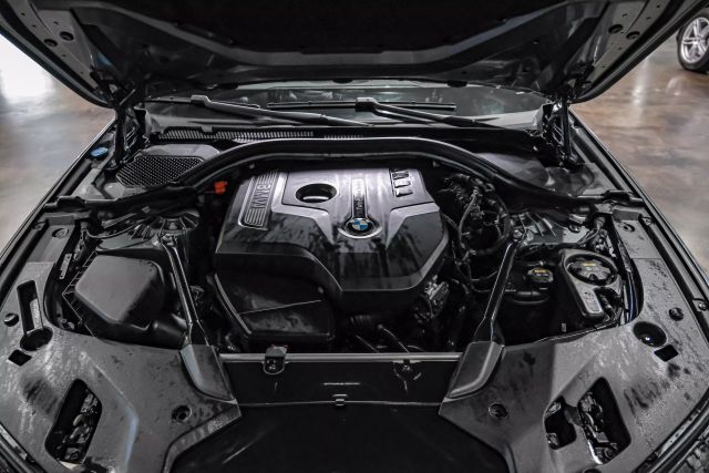 2017 BMW 5-Series 530i Sedan 4D photo