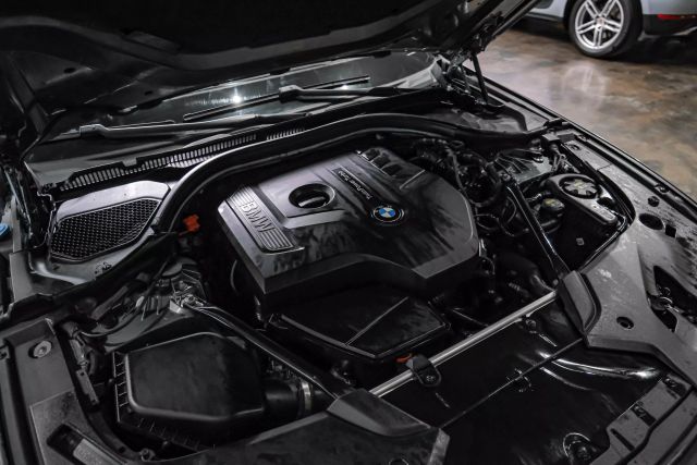 2017 BMW 5-Series 530i Sedan 4D photo