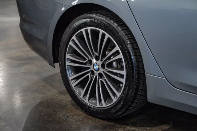 2017 BMW 5-Series 530i Sedan 4D photo