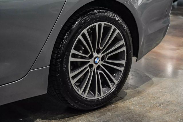 2017 BMW 5-Series 530i Sedan 4D photo