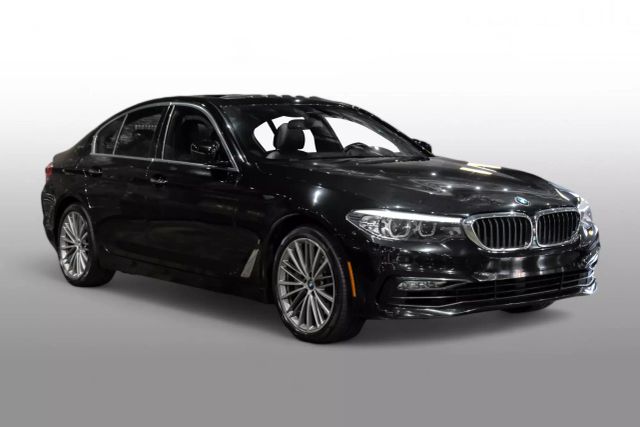2018 BMW 5-Series 530e xDrive iPerformance Sedan photo