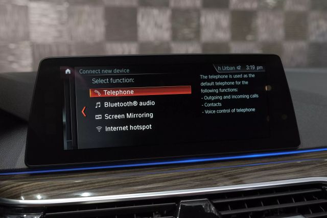 2018 BMW 5-Series 530e xDrive iPerformance Sedan photo