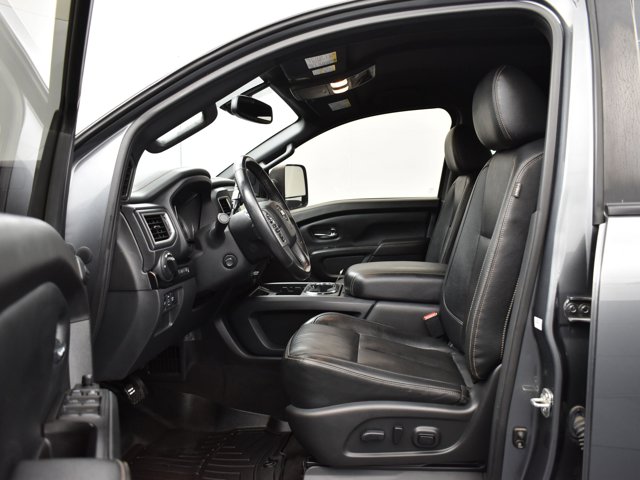 2019 Nissan Titan XD SL photo