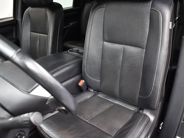 2019 Nissan Titan XD SL photo
