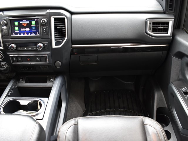 2019 Nissan Titan XD SL photo