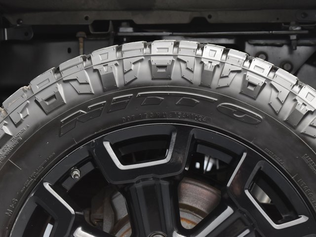 2019 Nissan Titan XD SL photo