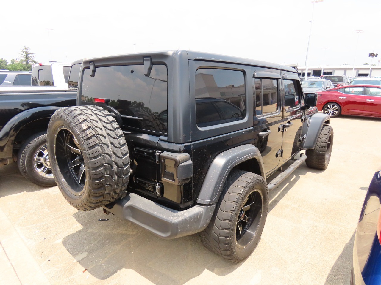 used 2018 Jeep Wrangler Unlimited car, priced at $21,999