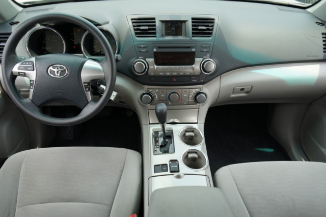 used 2011 Toyota Highlander car, priced at $10,800