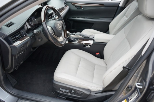 used 2016 Lexus ES 350 car, priced at $18,538