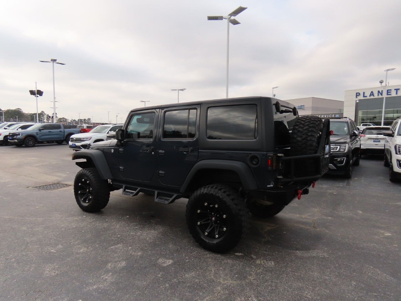 used 2016 Jeep Wrangler Unlimited car, priced at $20,999