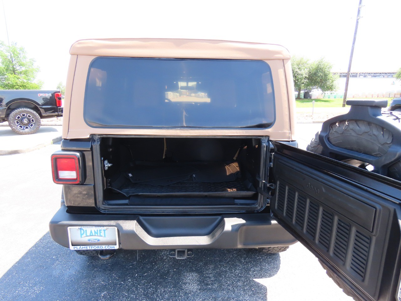 used 2020 Jeep Wrangler Unlimited car, priced at $23,999