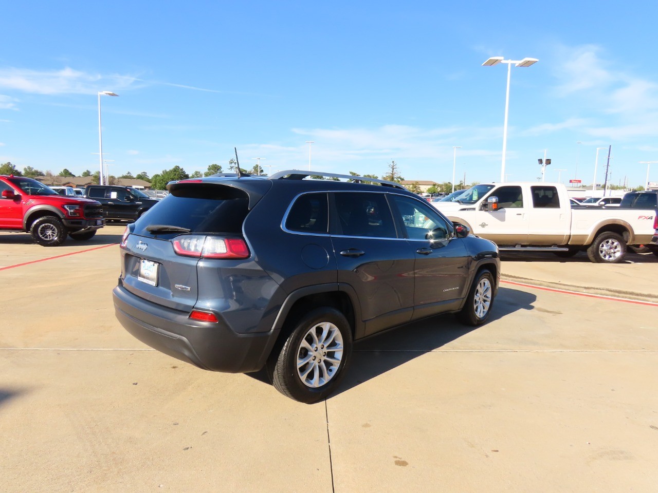 used 2019 Jeep Cherokee car, priced at $12,999