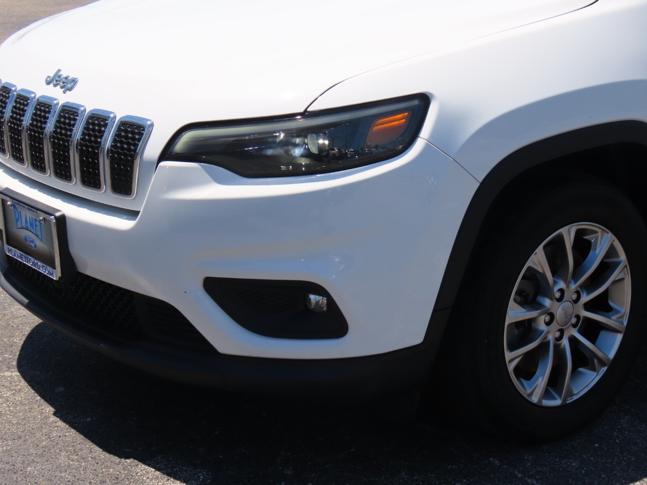 used 2021 Jeep Cherokee car, priced at $17,999