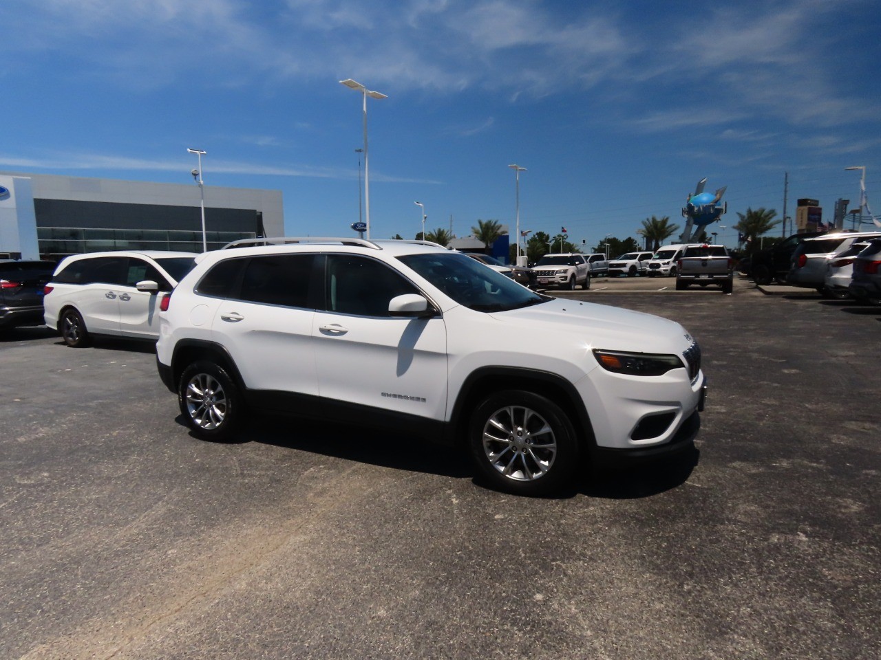 used 2021 Jeep Cherokee car, priced at $17,999