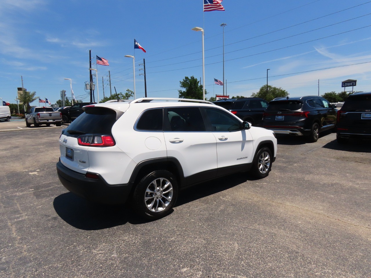 used 2021 Jeep Cherokee car, priced at $17,999