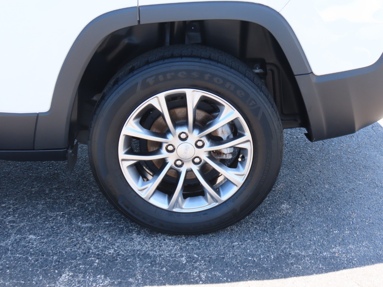 used 2021 Jeep Cherokee car, priced at $17,999