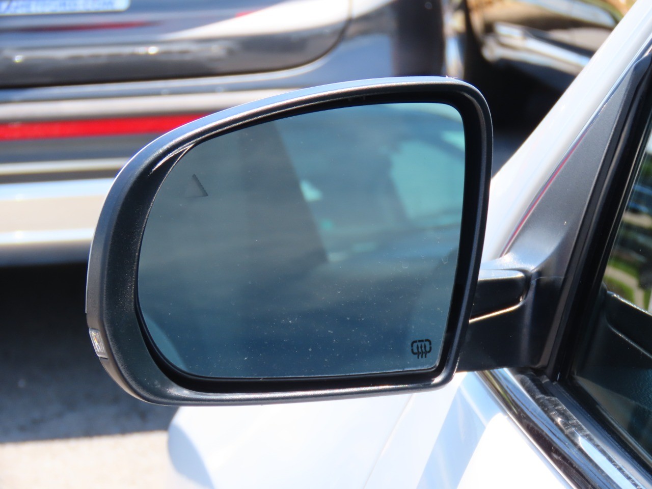 used 2021 Jeep Cherokee car, priced at $17,999