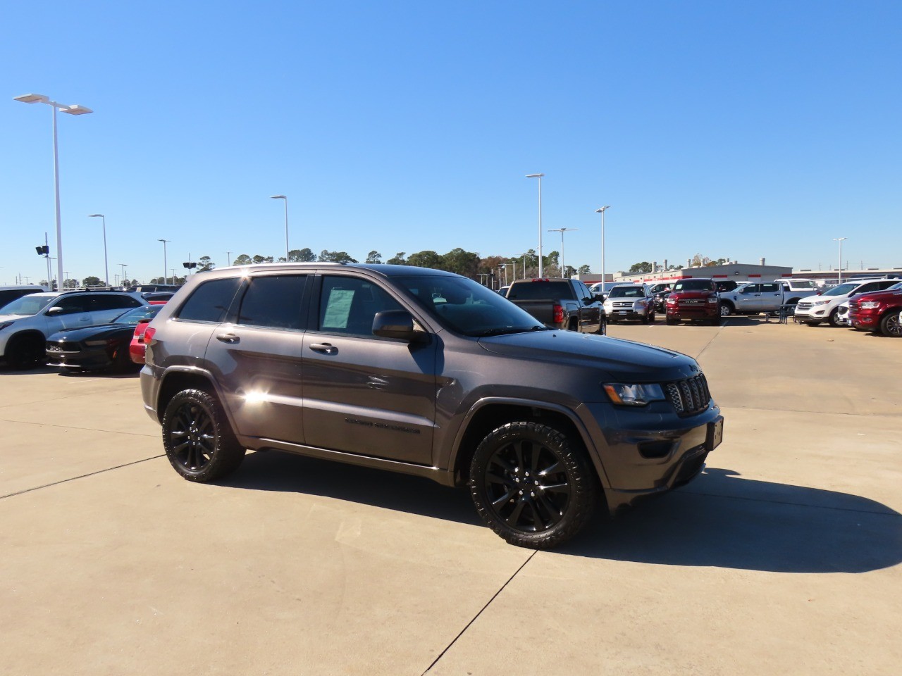 used 2017 Jeep Grand Cherokee car, priced at $15,999