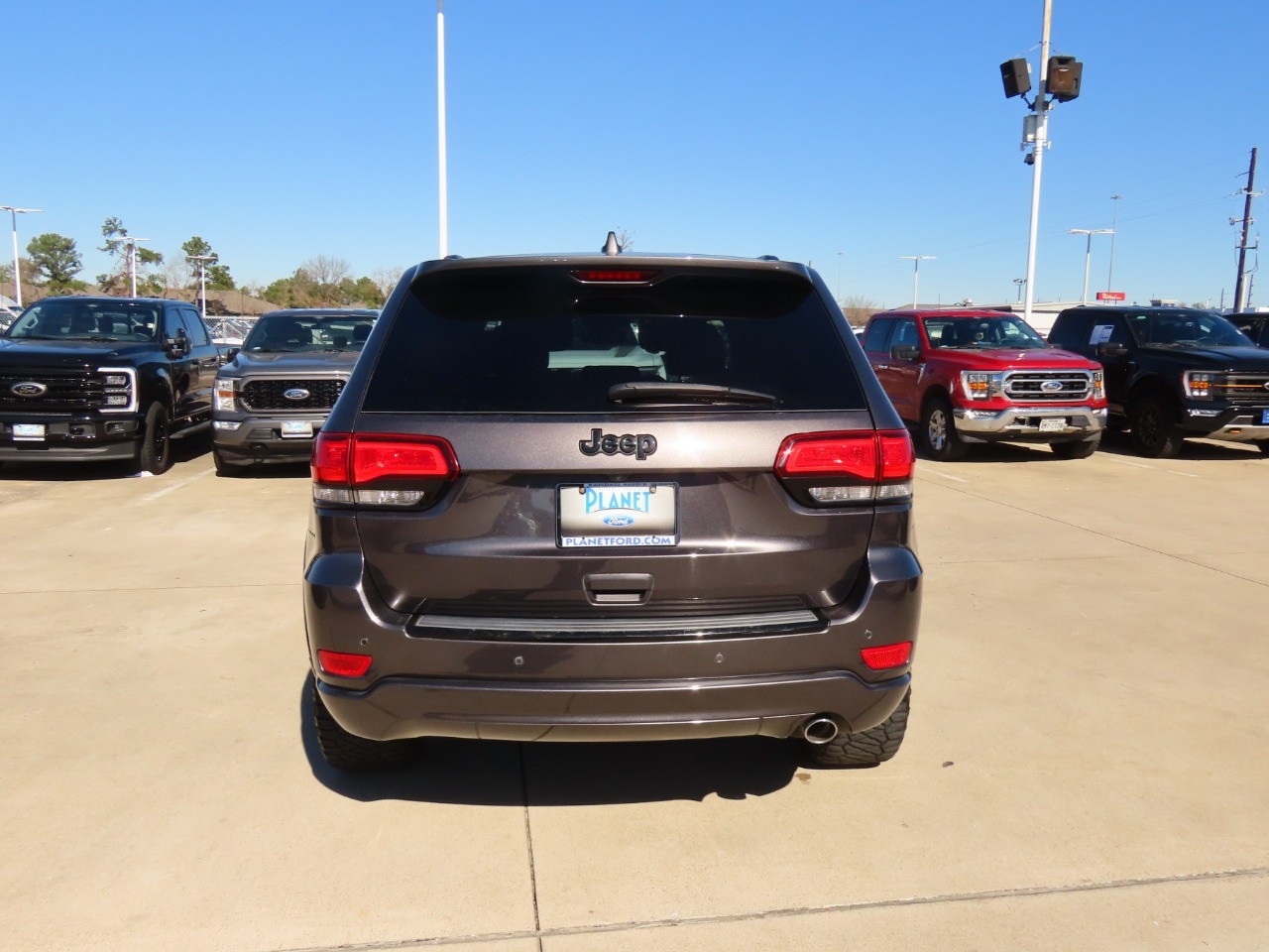 used 2017 Jeep Grand Cherokee car, priced at $15,999