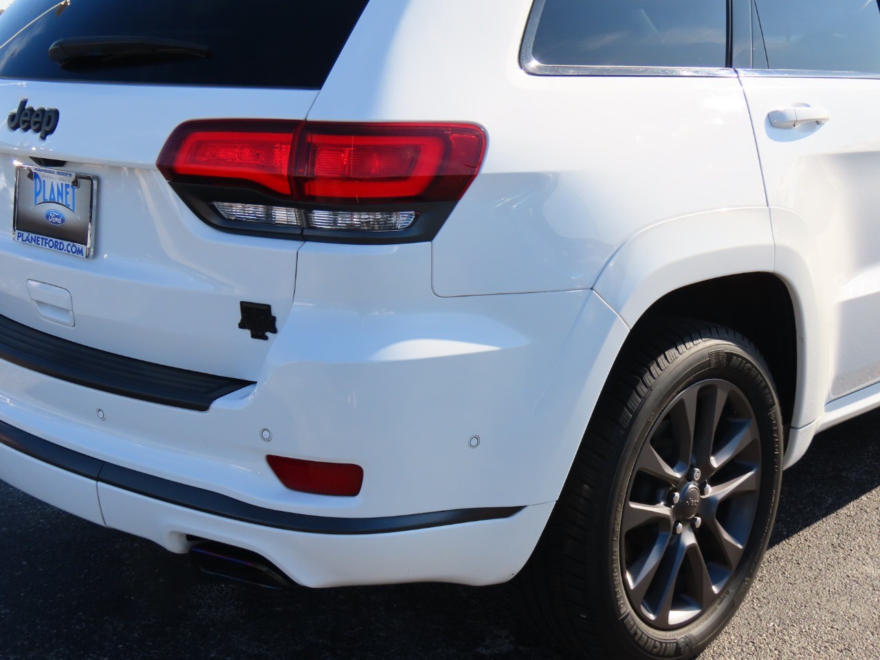 used 2018 Jeep Grand Cherokee car, priced at $19,999