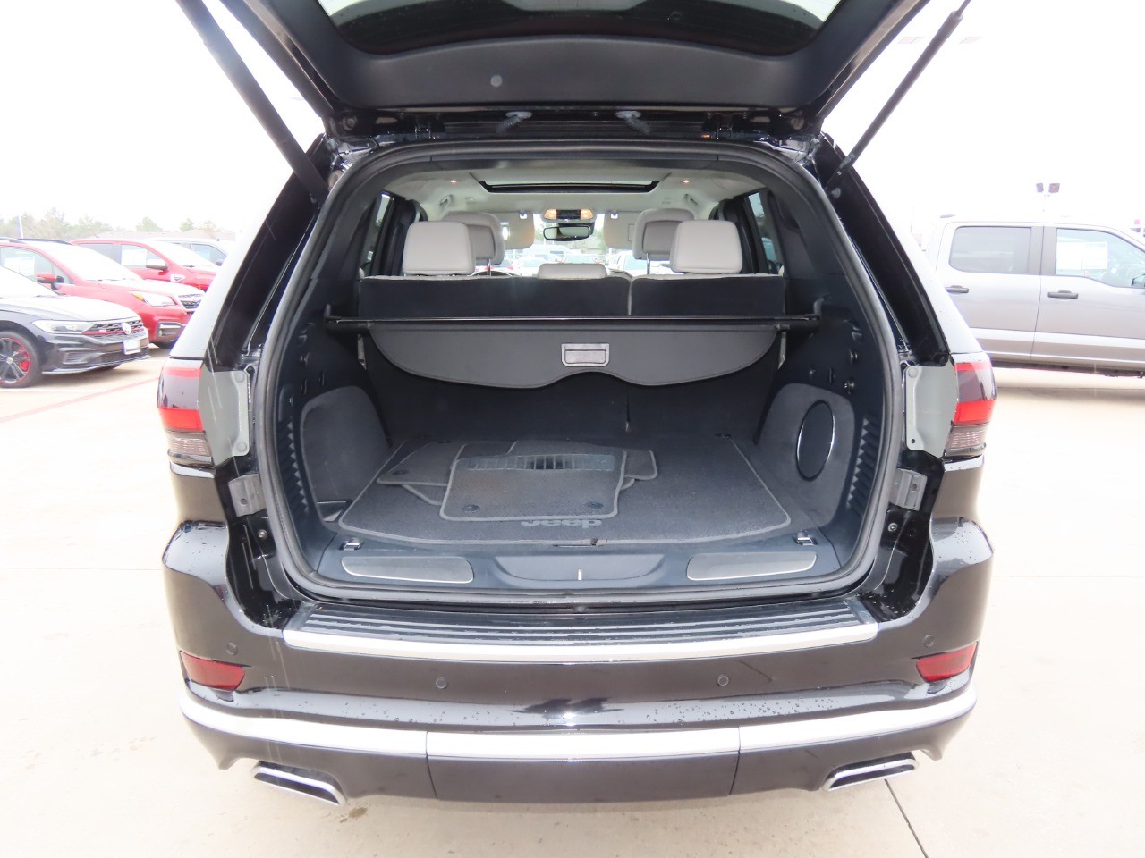 used 2020 Jeep Grand Cherokee car, priced at $29,999