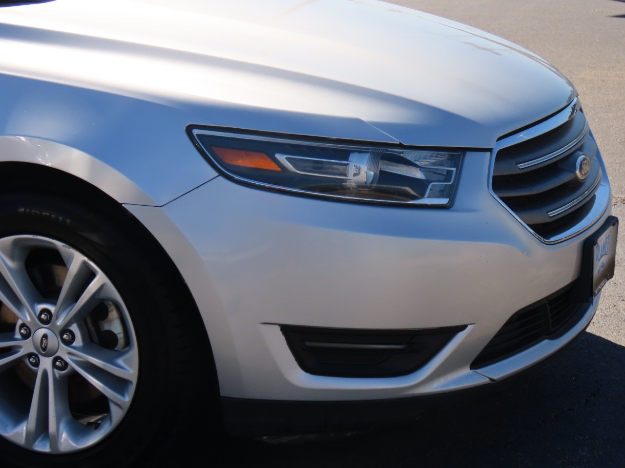 used 2015 Ford Taurus car, priced at $9,999