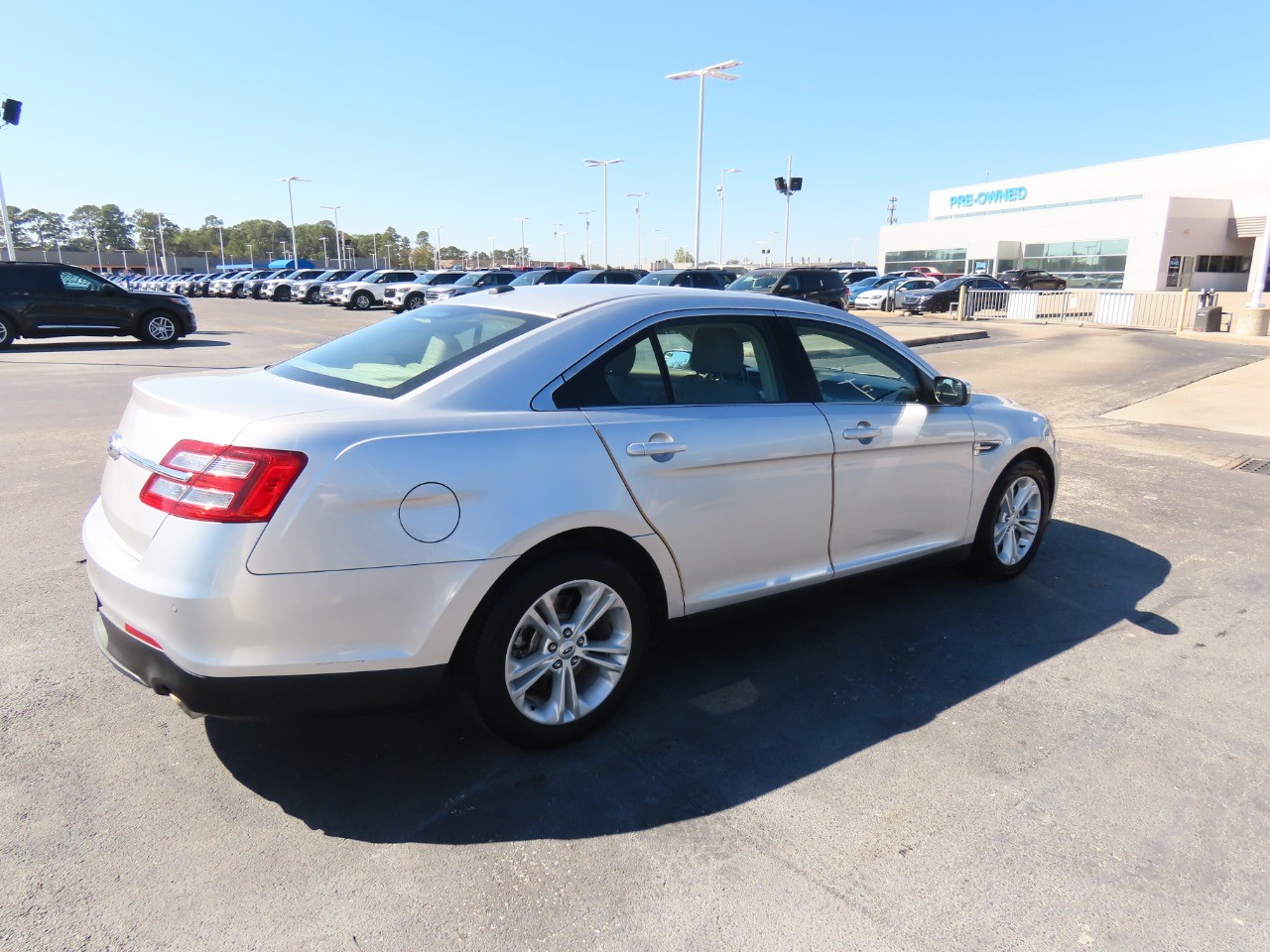 used 2015 Ford Taurus car, priced at $9,999