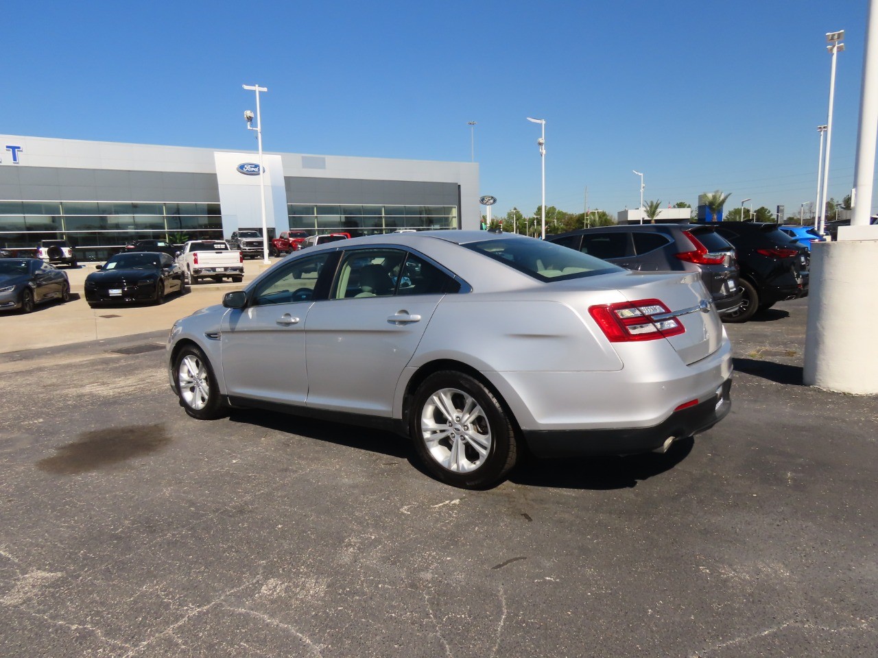 used 2015 Ford Taurus car, priced at $9,999