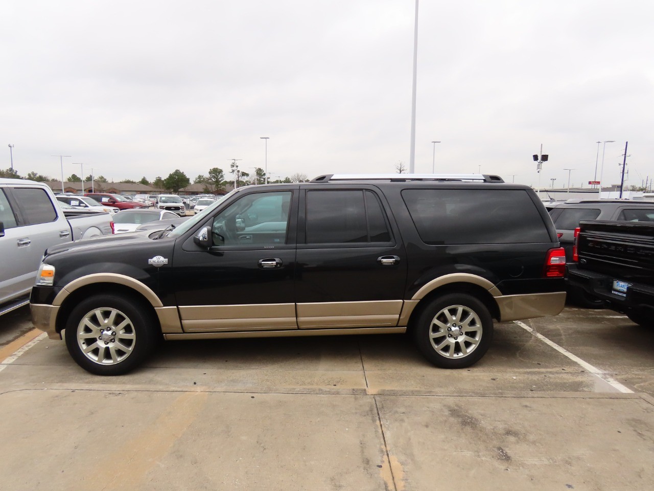 used 2013 Ford Expedition EL car, priced at $10,999