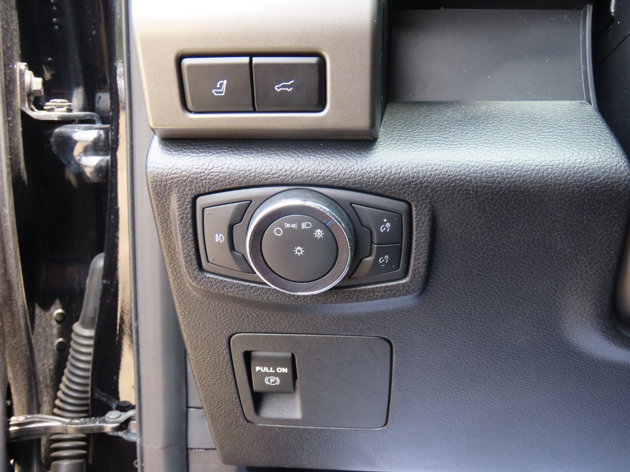 used 2020 Ford Expedition Max car, priced at $24,999