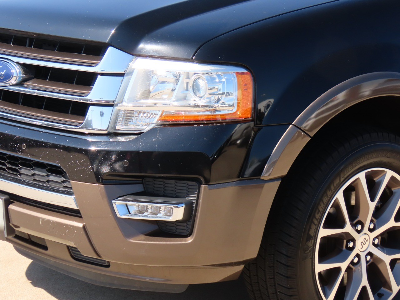 used 2017 Ford Expedition car, priced at $18,999