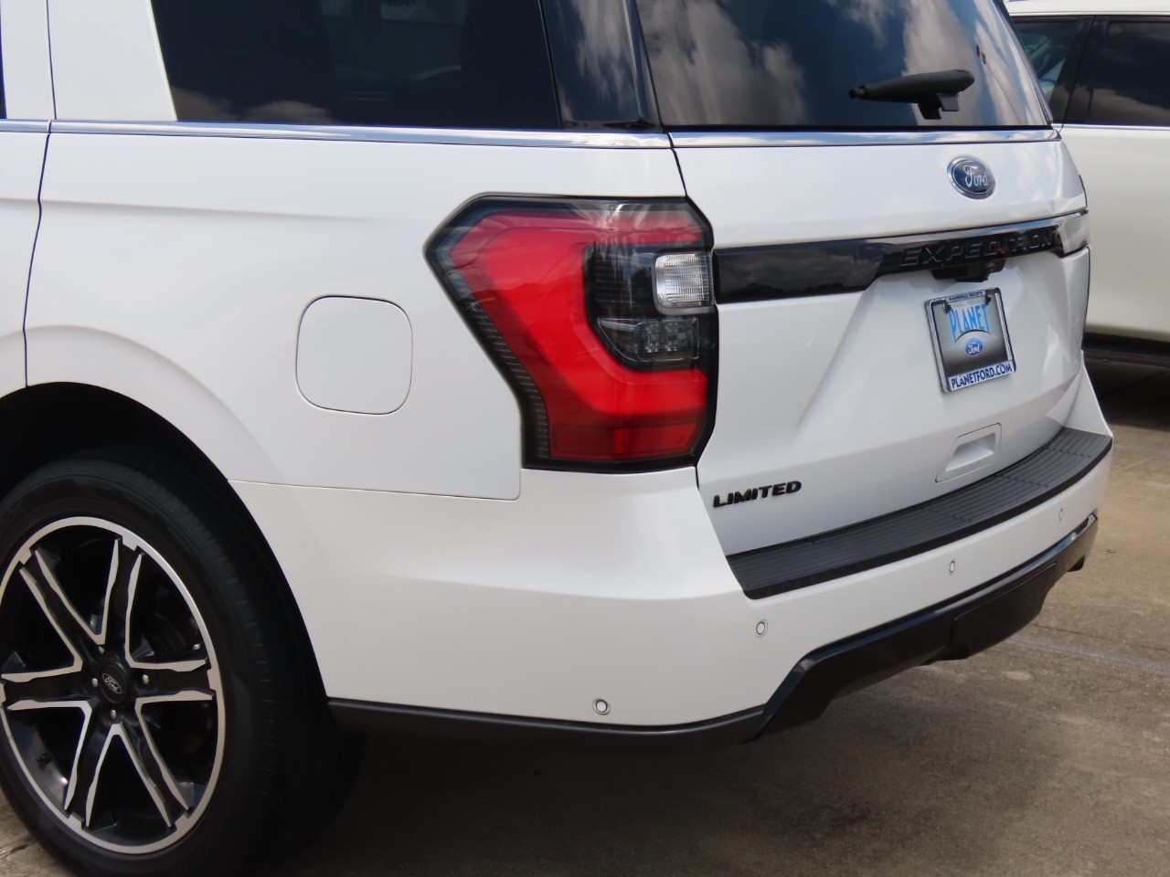 used 2020 Ford Expedition car, priced at $29,999