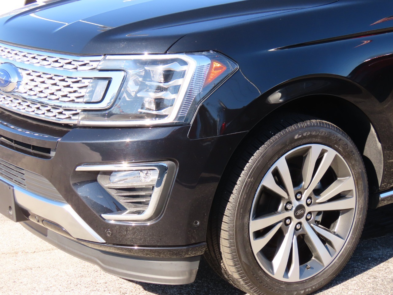 used 2020 Ford Expedition car, priced at $38,999