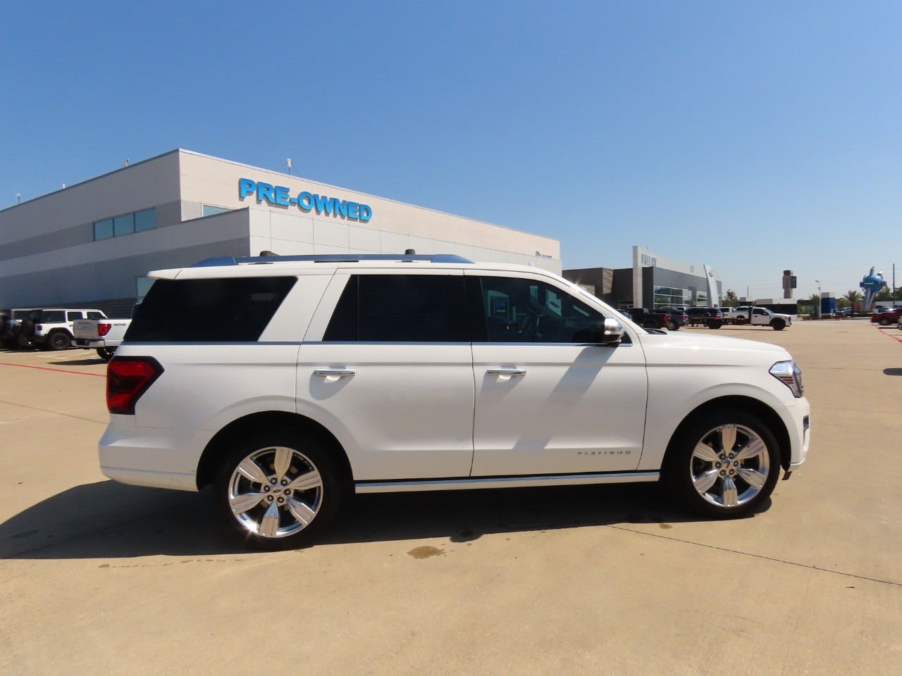 used 2023 Ford Expedition car, priced at $53,999
