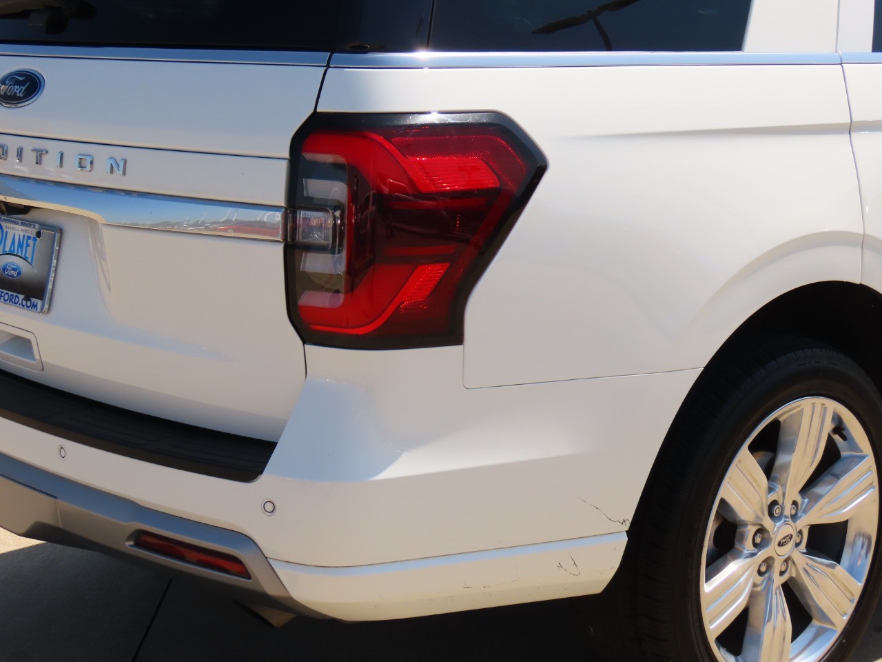 used 2023 Ford Expedition car, priced at $53,999