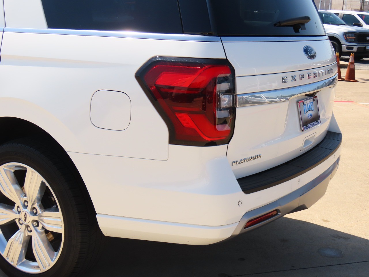 used 2023 Ford Expedition car, priced at $53,999