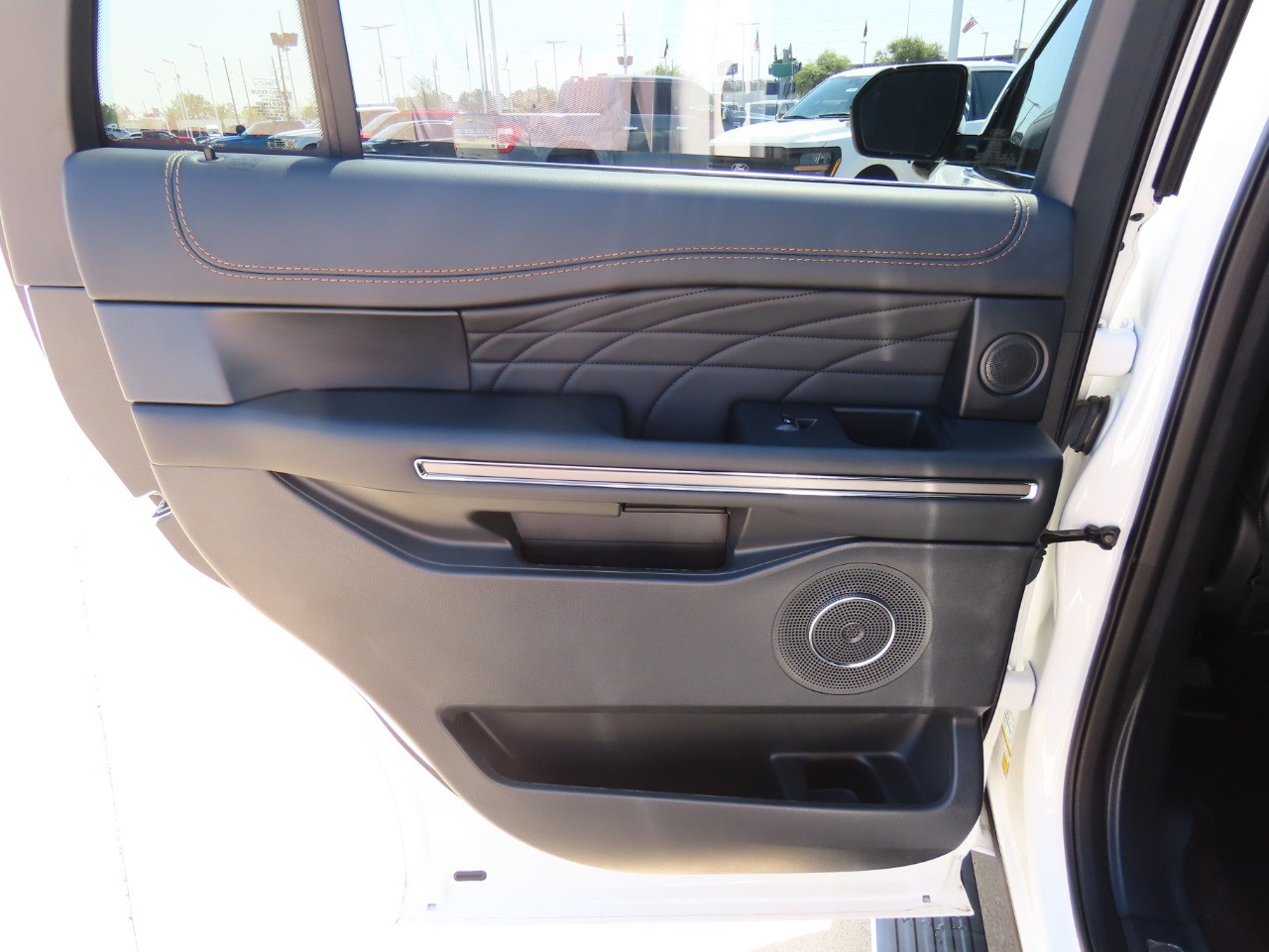 used 2023 Ford Expedition car, priced at $53,999