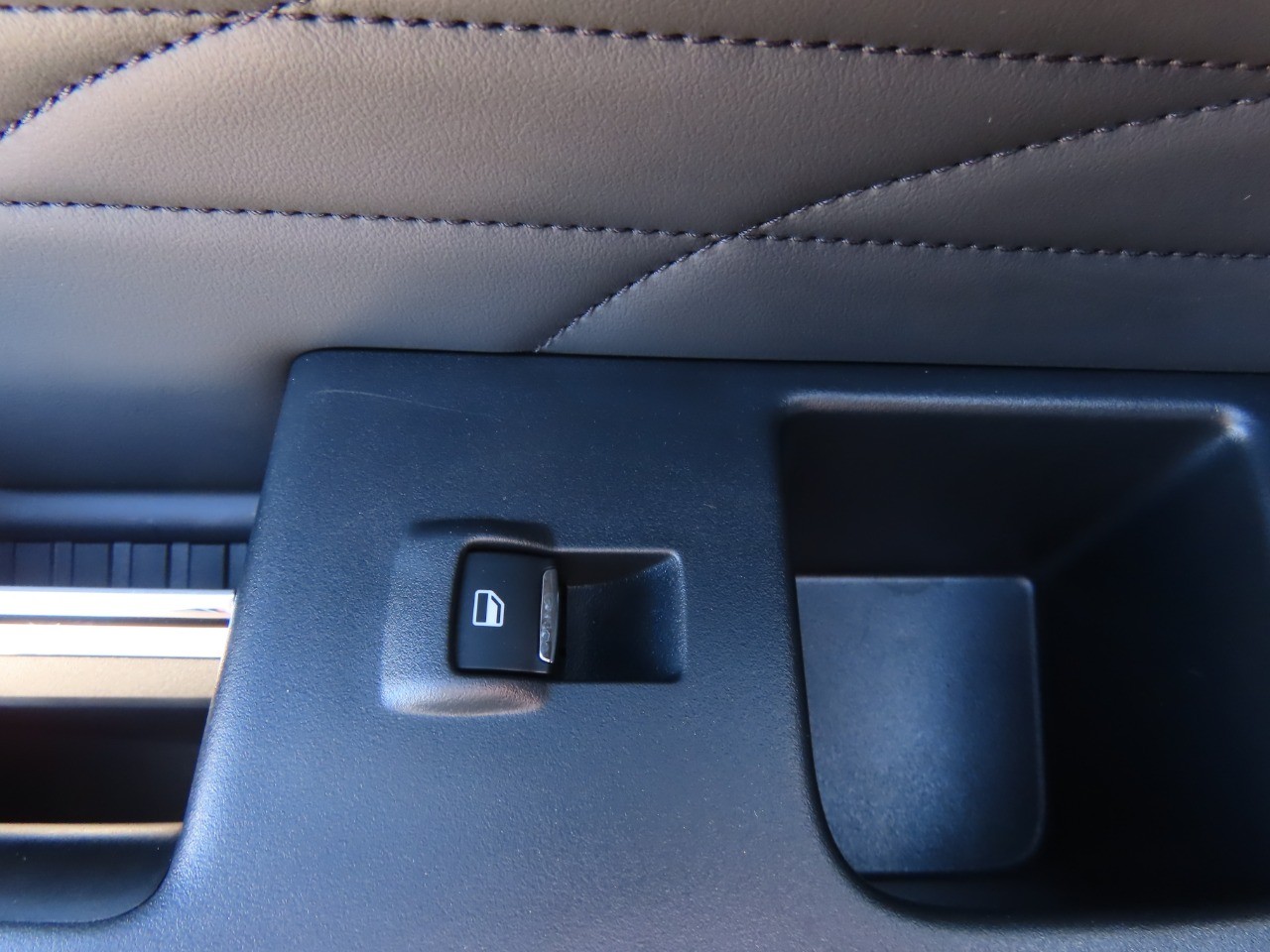 used 2023 Ford Expedition car, priced at $53,999