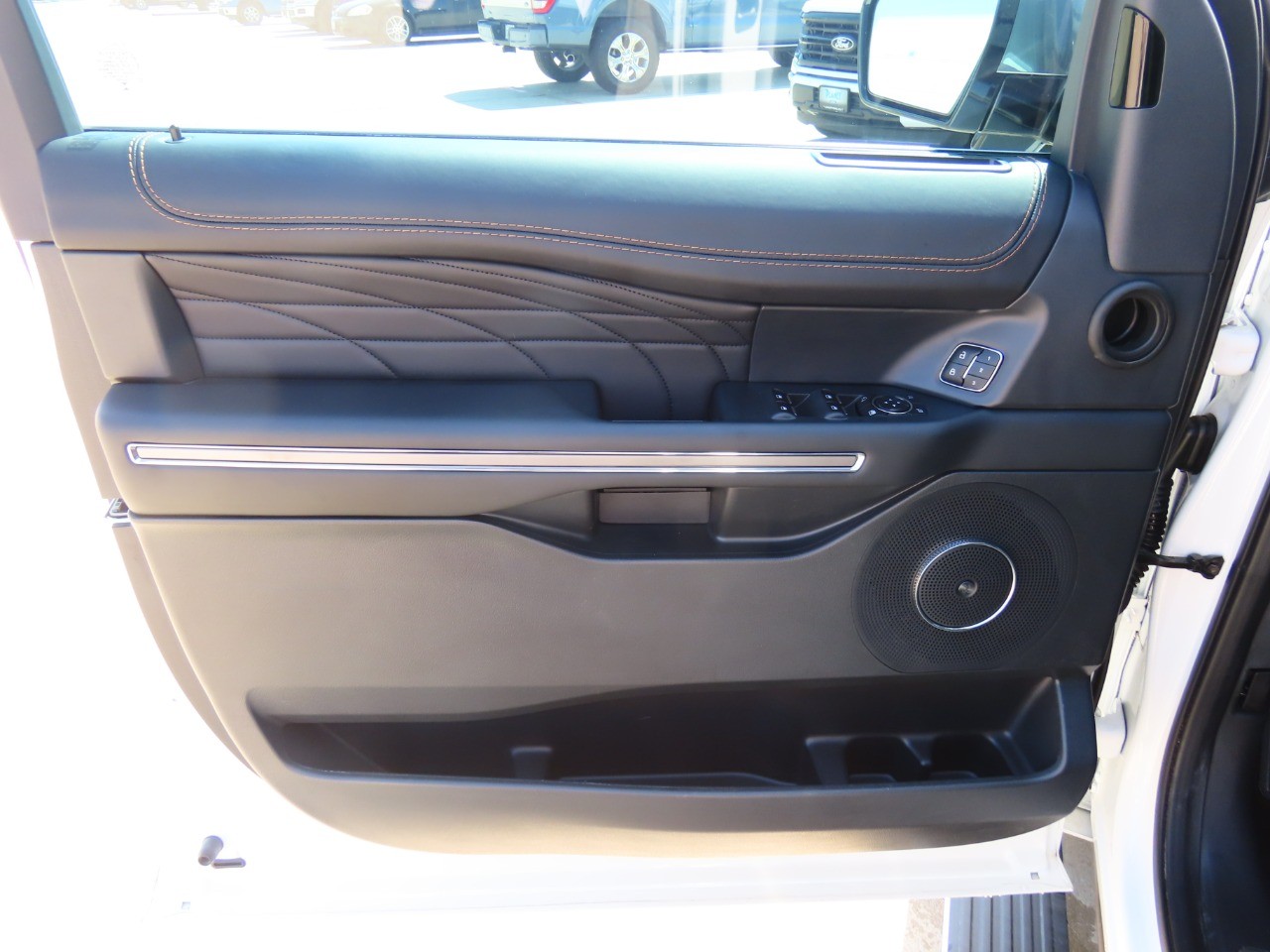 used 2023 Ford Expedition car, priced at $53,999